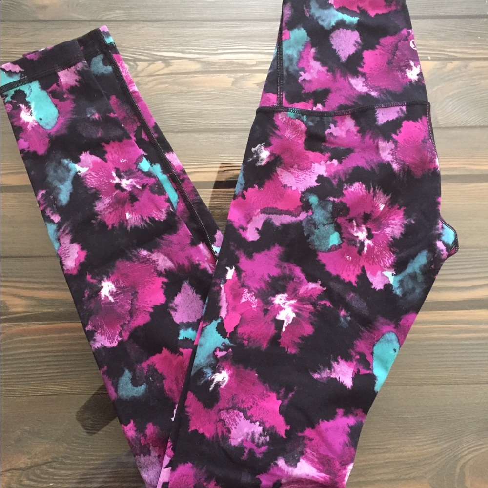 Lululemon leggings 🍋